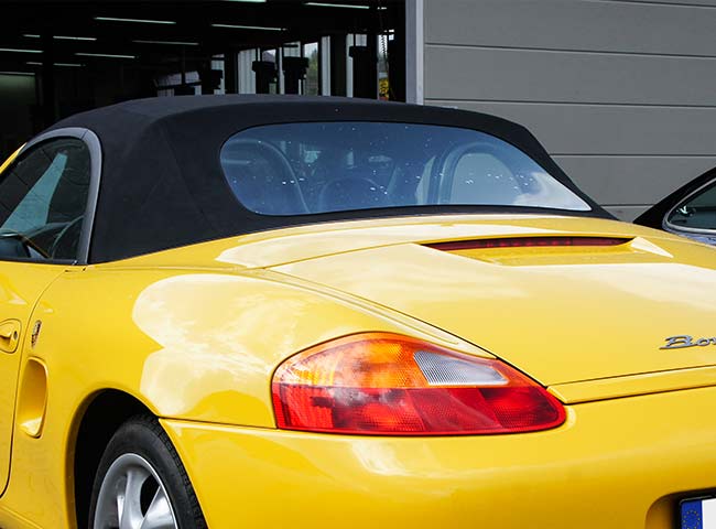 For comparison: Porsche Boxster 986 convertible top with PVC rear window